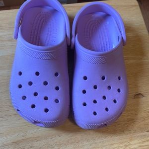 Crocs lavender